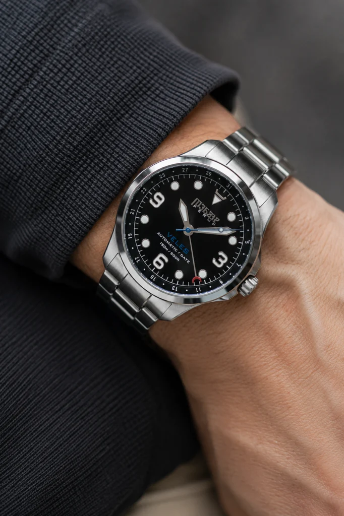 Veles Midnight Black on the wrist